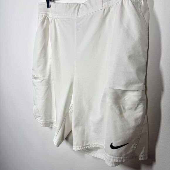 Nike Men’s Size XL White Dri-Fit Standard Fit Tennis Athletic Shorts - Picture 3 of 9